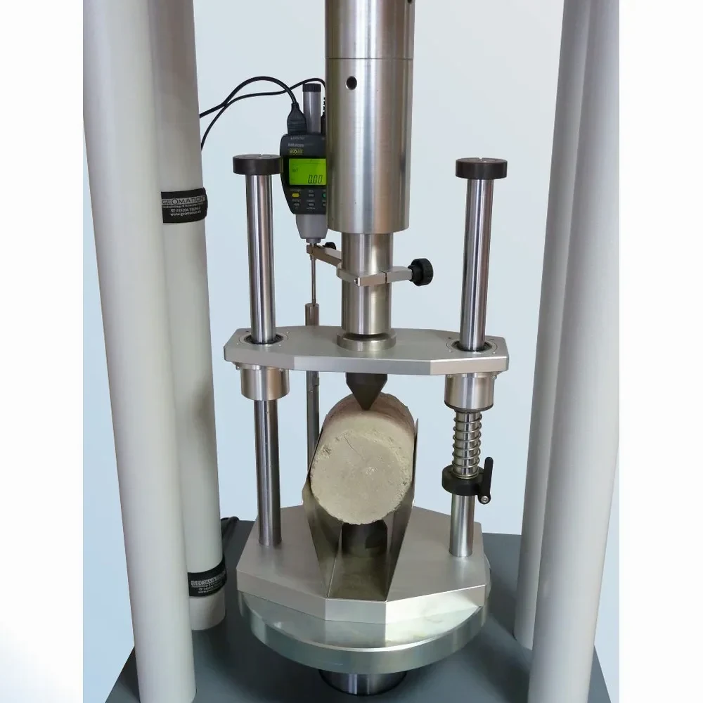 Ensaio Triaxial em Linhares: Parâmetros de Resistência para Projetos em Solos Sedimentares